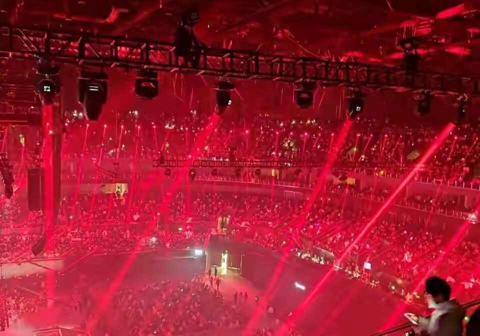 “倒霉顶流”肖战：从神坛跌落谷底，为何又能顶着压力重回巅峰？