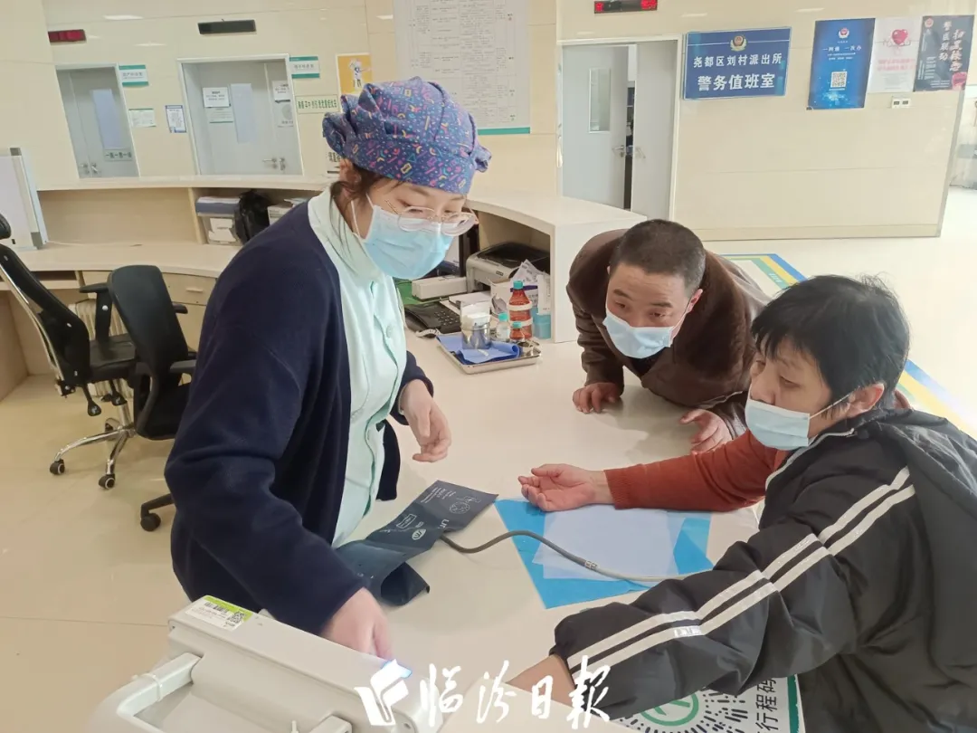 一探究竟!看市人民医院急诊科怎样过节…