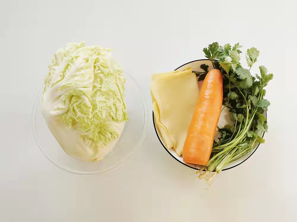过年做凉菜，我家必上一道“白菜心”，开胃解腻，专应付大鱼大肉
