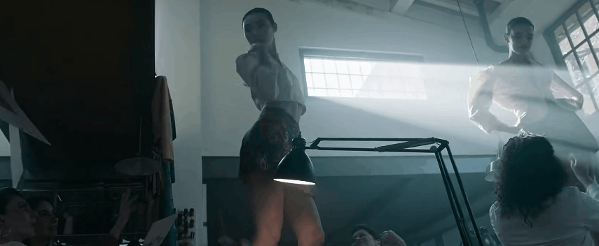 古驰家族衰落史翻拍成电影，捞女处心积虑进豪门，暴富梦碎杀老公