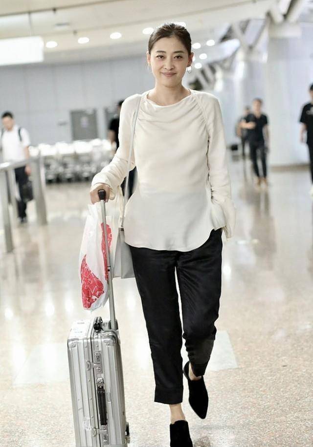 10年过去，梅婷还是那个梅婷，周冬雨却不再是那个周冬雨了