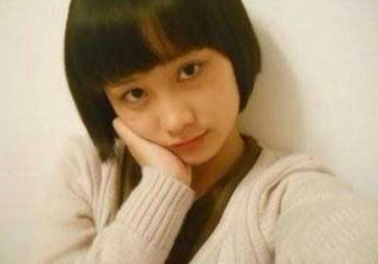 10年前，为了爱情不择手段的官二代，当街泼汽油报复16岁少女周岩