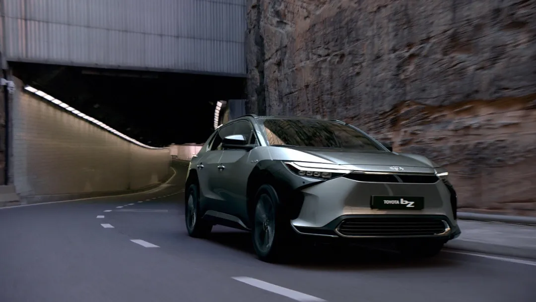 100%还原概念车的TOYOTA bZ4X,一辆搭载未来科技的量产电动车