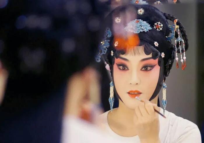 筱燕秋为什么会有这样的悲剧?