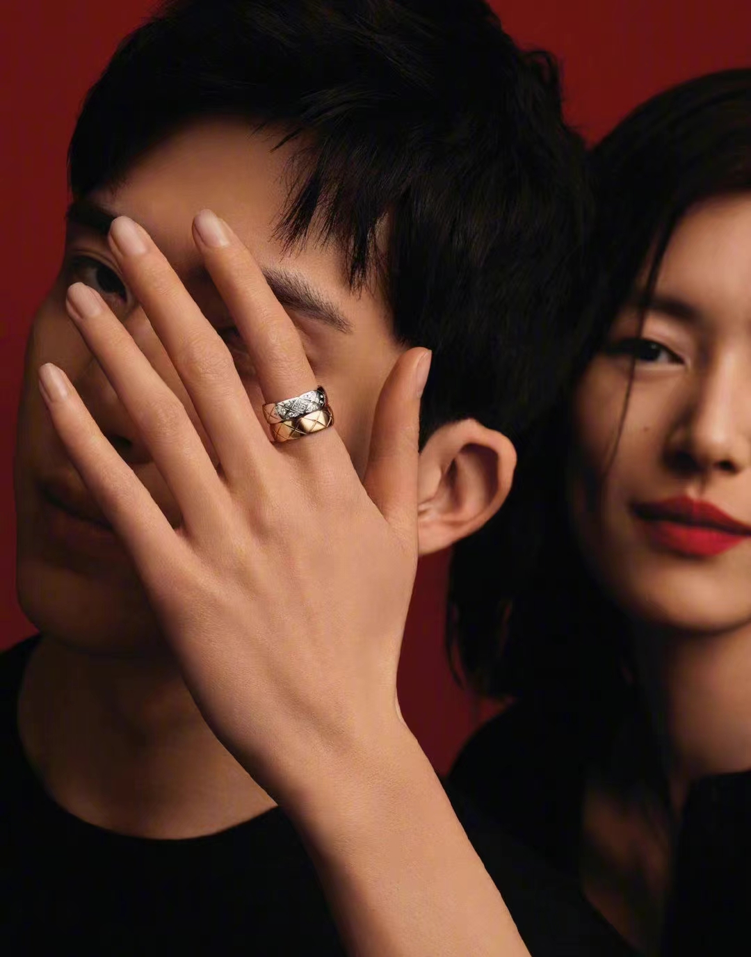 疑似大瓜实锤！刘雯井柏然牵手逛街好甜蜜，工作室：信号不好