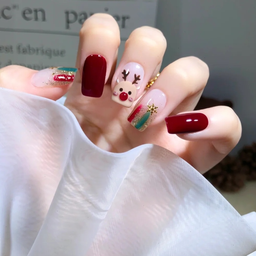 今年流行的圣诞风美甲,极具暖冬氛围感,哪种是你的"梦中情甲"