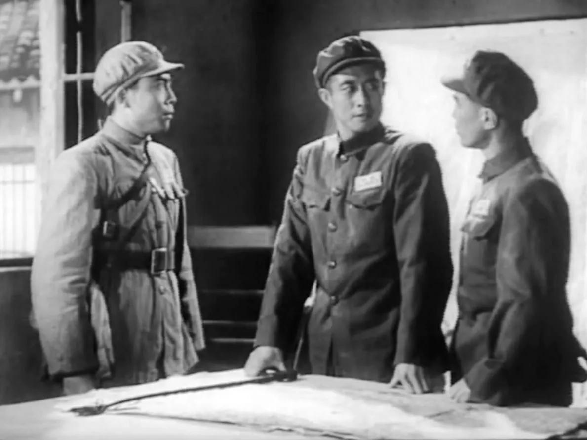 有关各部解放战争时期的电影服装点评