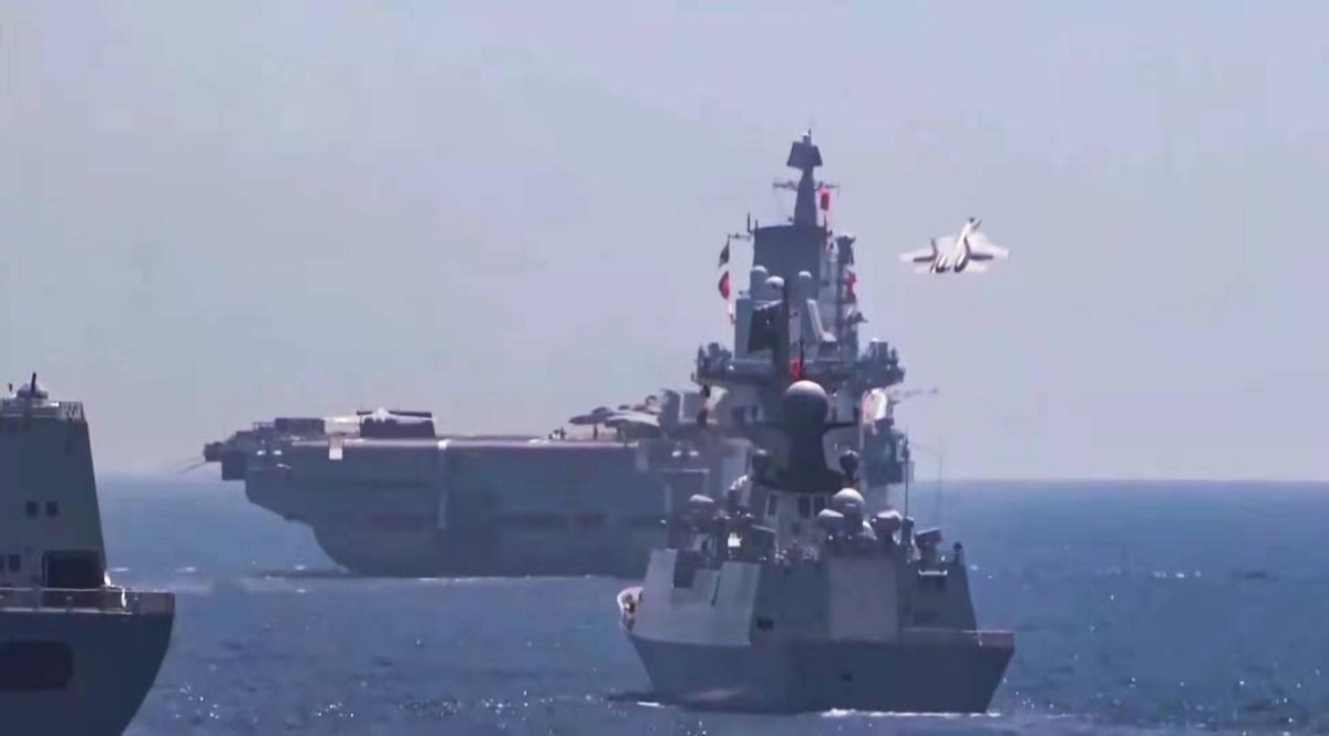 ��������������������һ�����й���ĸս��Ⱥ�����иϳ�����������