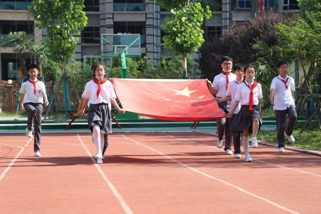 羊山外国语小学东校区与百花幼儿园开启(图8)