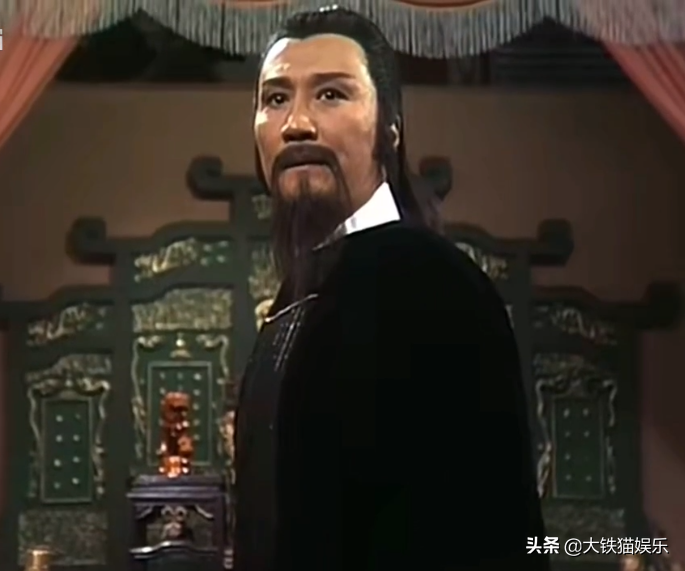 8版“情场浪子”段正淳对比：谁儒雅风流，谁油腻猥琐，差距明显