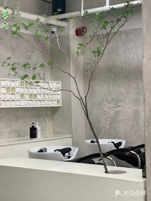 魔都这个小菜场变身“潮”地标：绝美天台、岩洞餐厅、啤酒屋……冬天也能过得火热