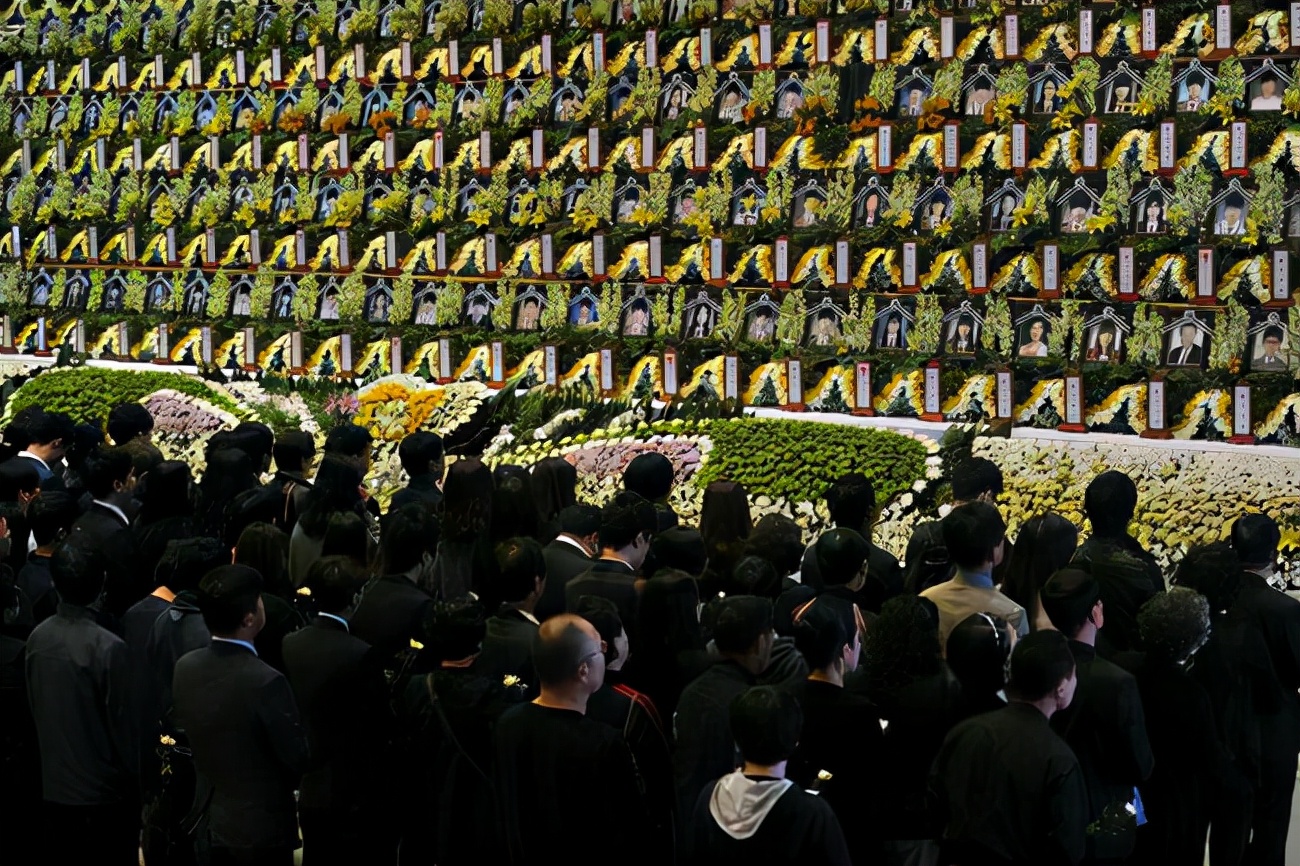 世越号304人罹难，韩国官方为何不救援？3年后上海打捞局发现端倪