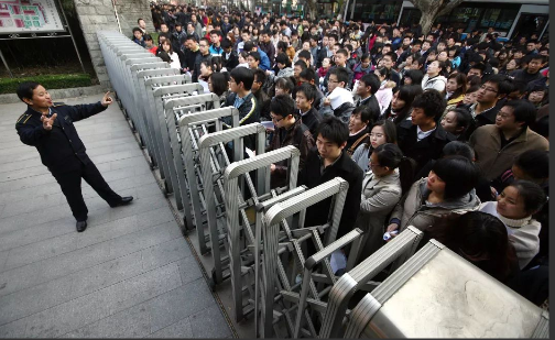 这届考生太难了！有70万学生放弃国考，恐怕会被记入到诚信档案里