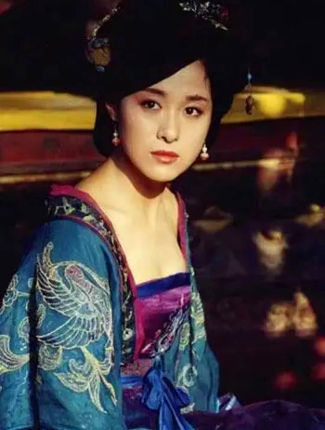 颜值说丢就丢，曾经一眼万年，今成路人大妈，这些女星好难认了