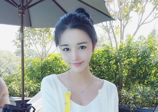 刚开始追女孩子送什么礼物好（追女孩子送礼物合适吗）