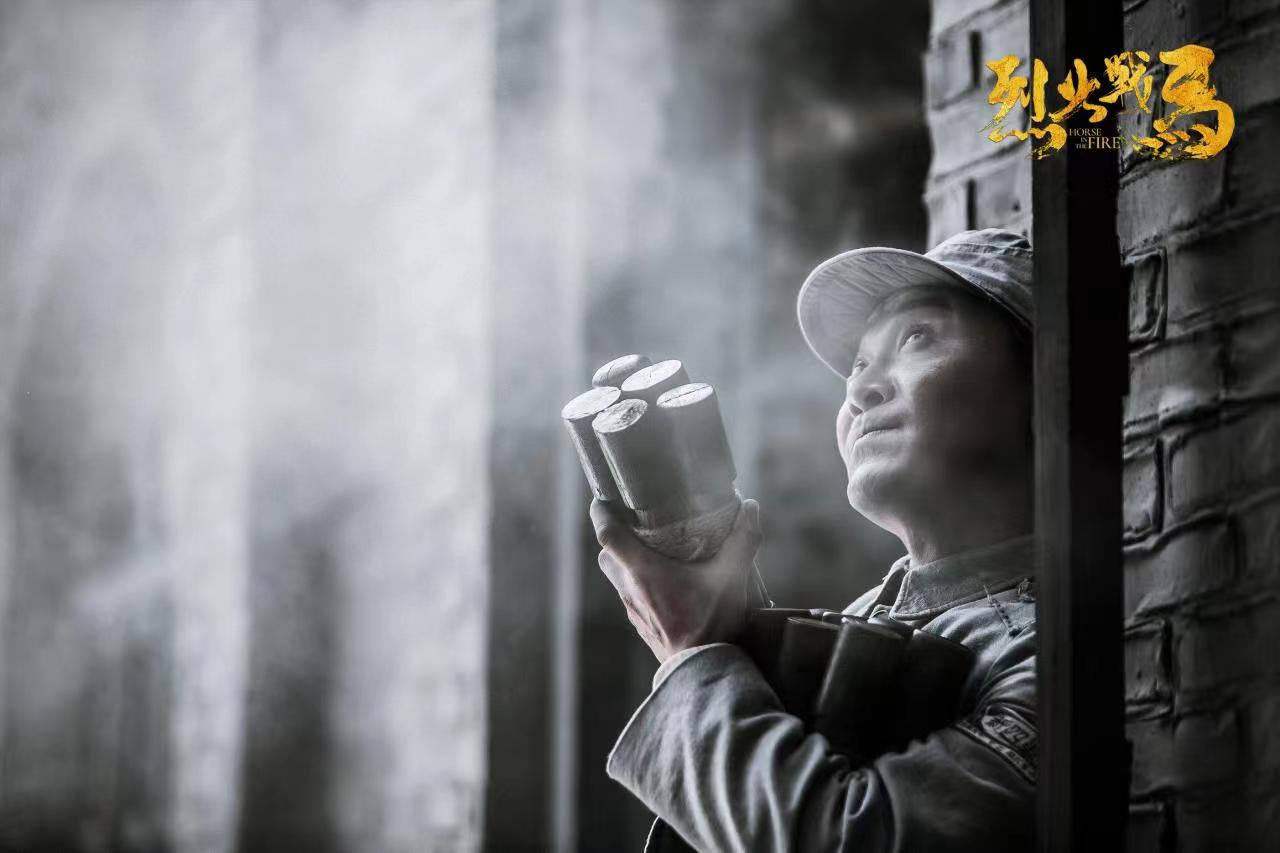 上马龙，下马虎！吴樾驾驭《烈火战马》这三场大战太刚了