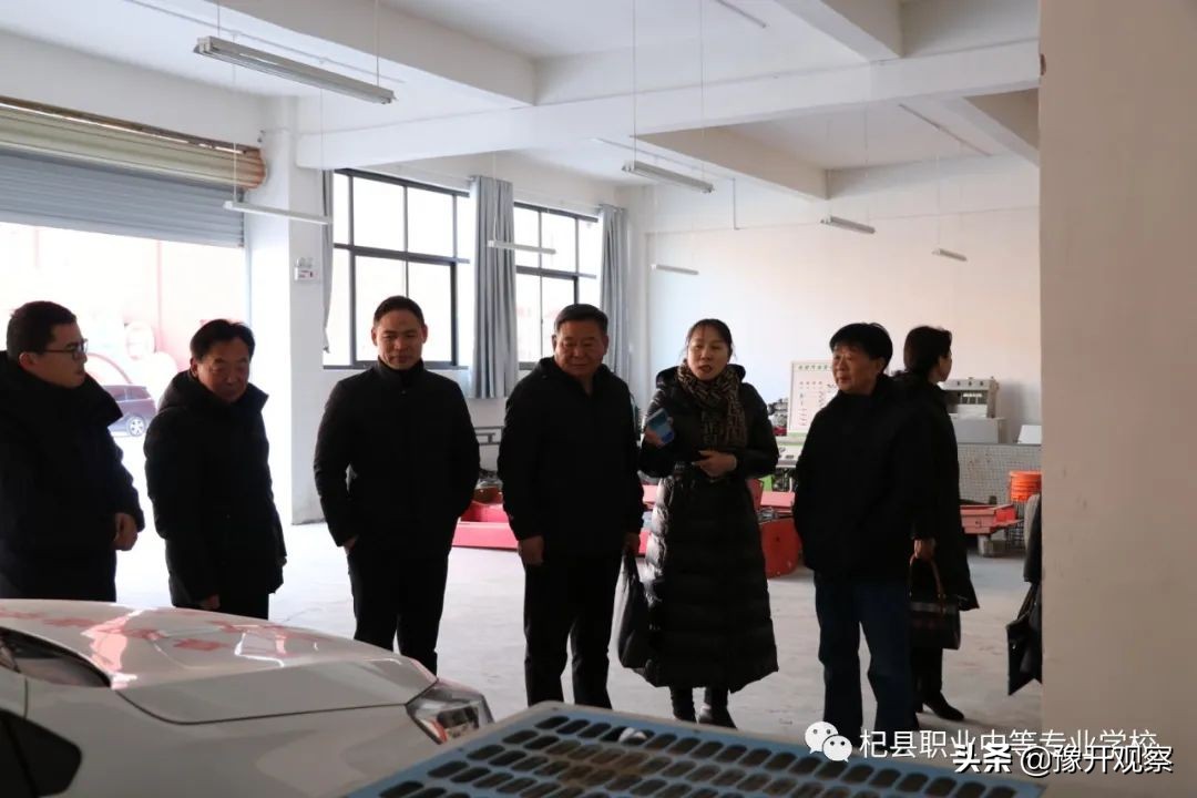开封市中华职教社“团体社员学校”授牌仪式在杞县职业中专举行