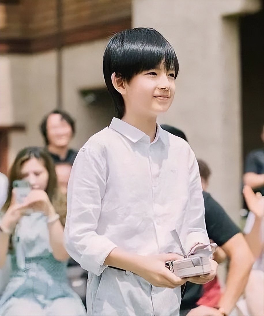 盘点七大星二代男神，牛津学霸、混血王子、音乐天才……