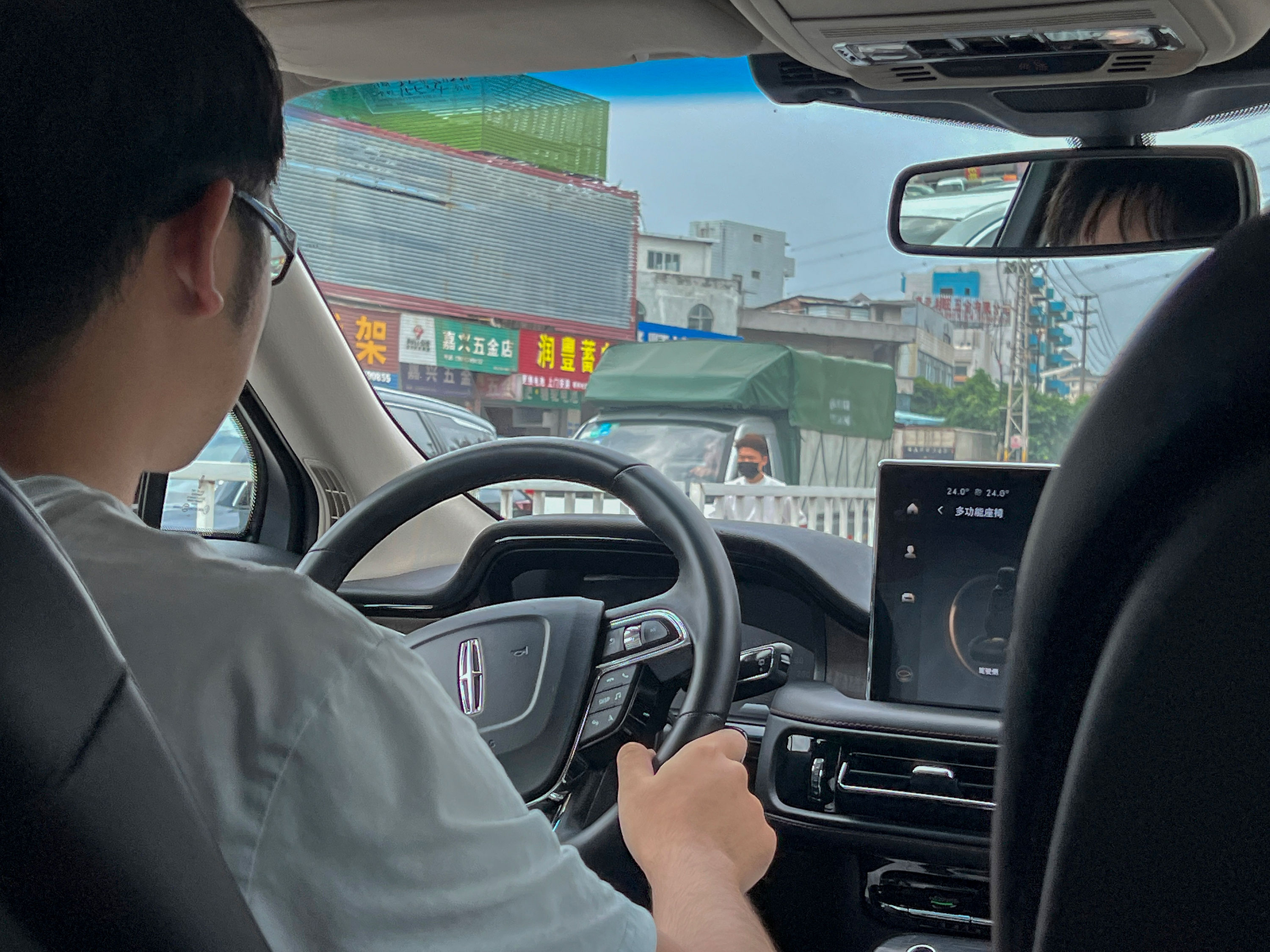 试驾林肯航海家：40万就能买到大V6，还要什么BBA？