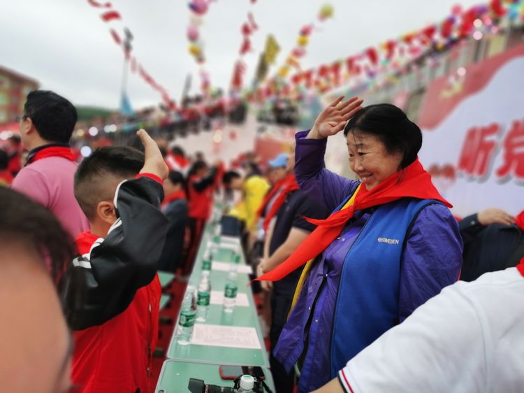 大山深处的希望——记铁道兵希望小学 作者：张淑芬