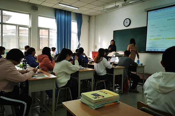 万名学生留学乌克兰，欧洲国家那么多，为什么乌克兰留学那么火？