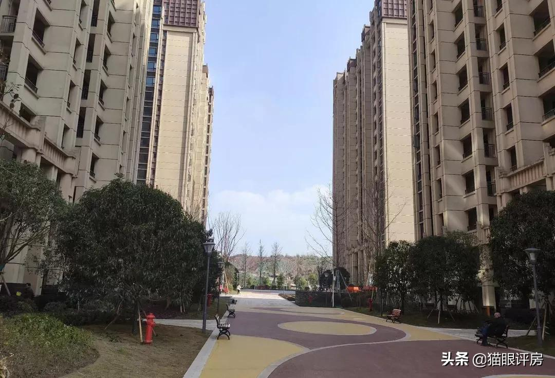 不容易！重庆著名“烂尾楼”终于要接房了