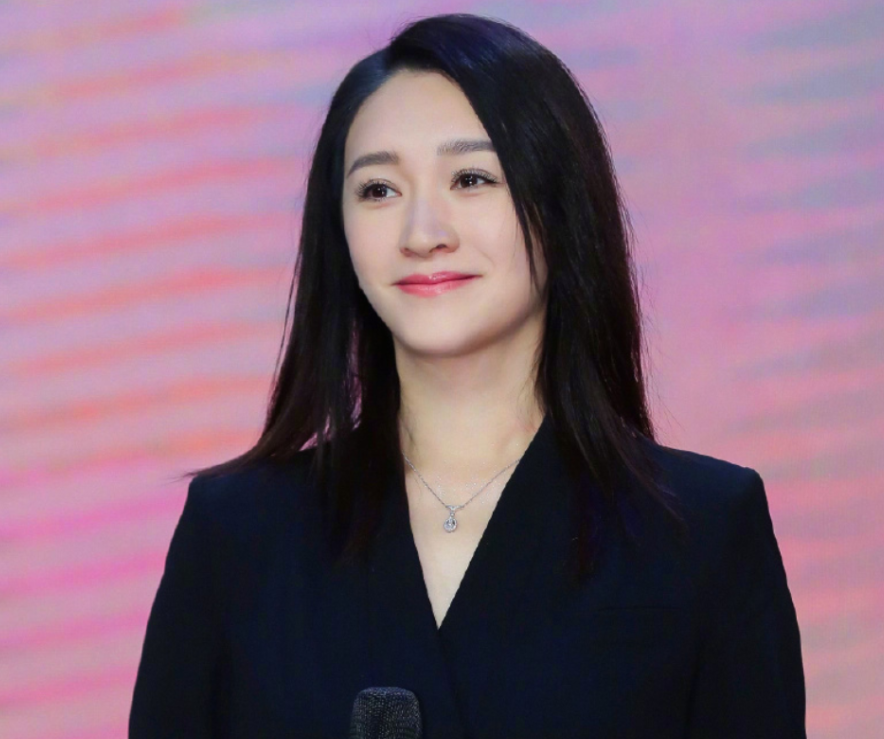 “自带苦相”的10位女星，五官凑在一起，越看越丧，太吃亏了