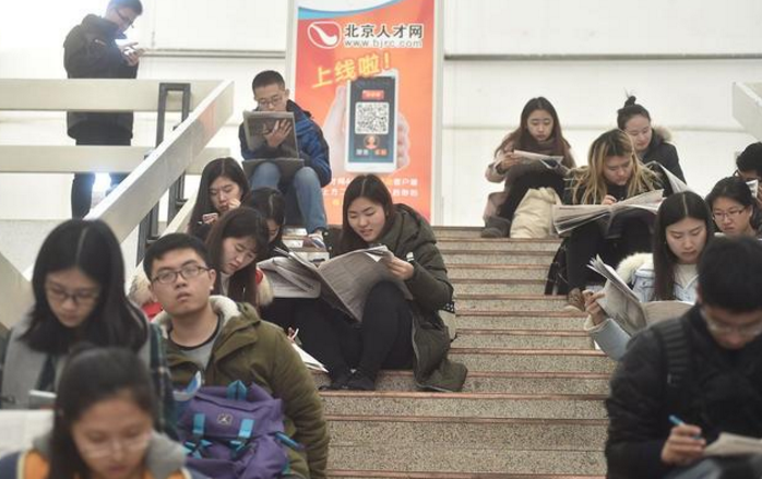 2022年考研大局已定，300万“落榜生”该何去何从？该认清现实了