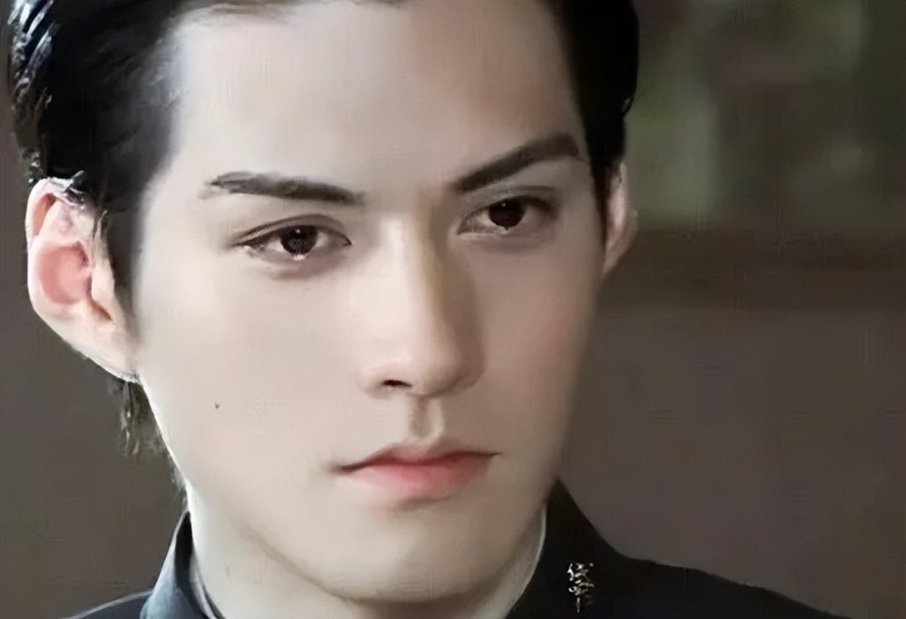 五官不端正就别演古偶了，所谓“玉面小郎君”，还得看这10位明星