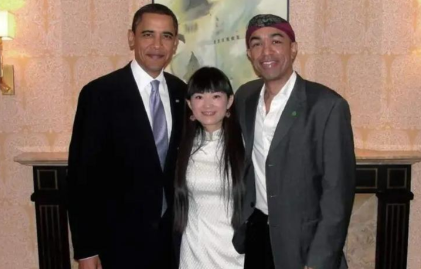 14年前，河南女孩不顾反对嫁给黑人，婚后发现老公是奥巴马亲弟弟