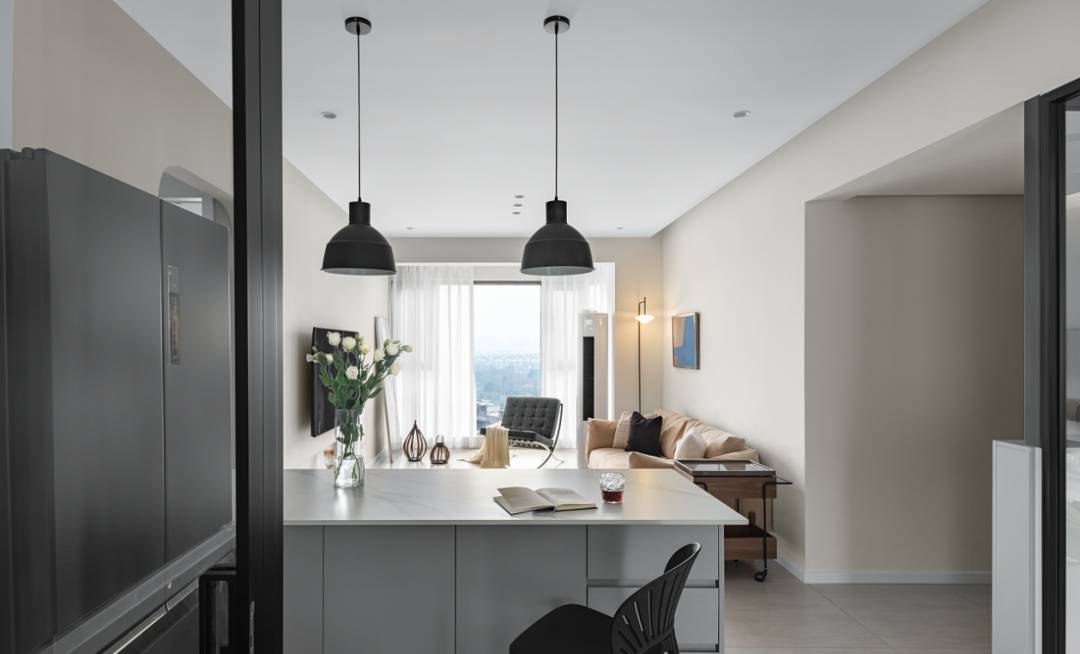 88m²办公区+生活区：他家诗意极简风，让小夫妻安排的明明白白