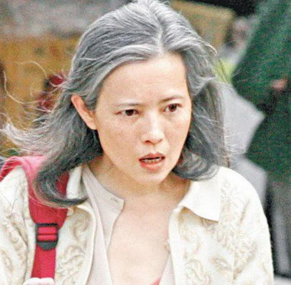 曾经风光，如今落魄的9位女星，有人向粉丝借钱，有人捡菜叶充饥