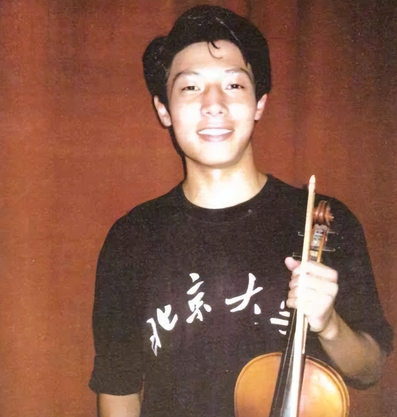 同为《今日说法》主持，撒贝宁成央视红人，张绍刚却在网综混饭吃