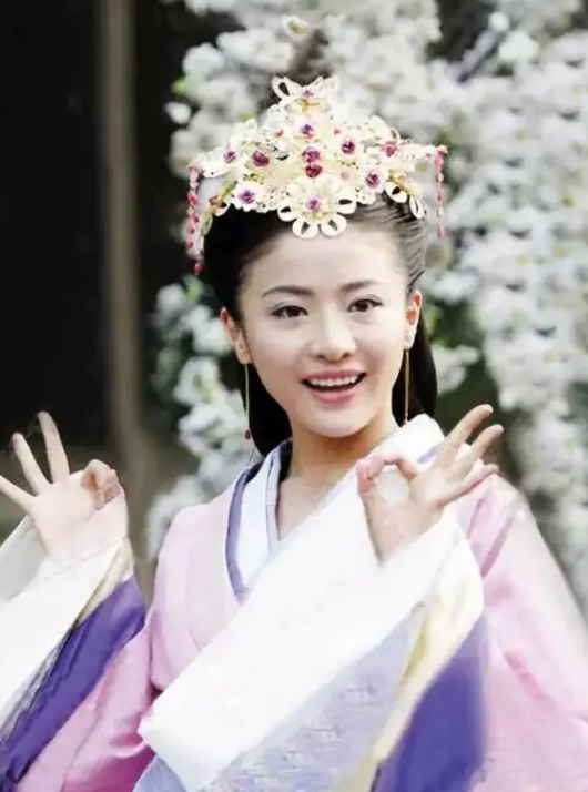 神似张柏芝的贡米跑去整容了！曾经的神颜如今模样大变，让人唏嘘