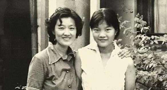 曾力挺章子怡，甩陈凯歌骂王思聪，“名门痞女”洪晃到底什么来头