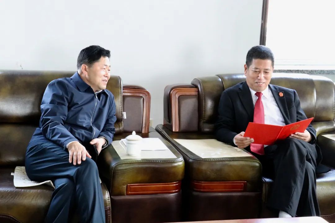 辉南县人大常委会主任兰守堂到辉南县人民法院调研指导工作