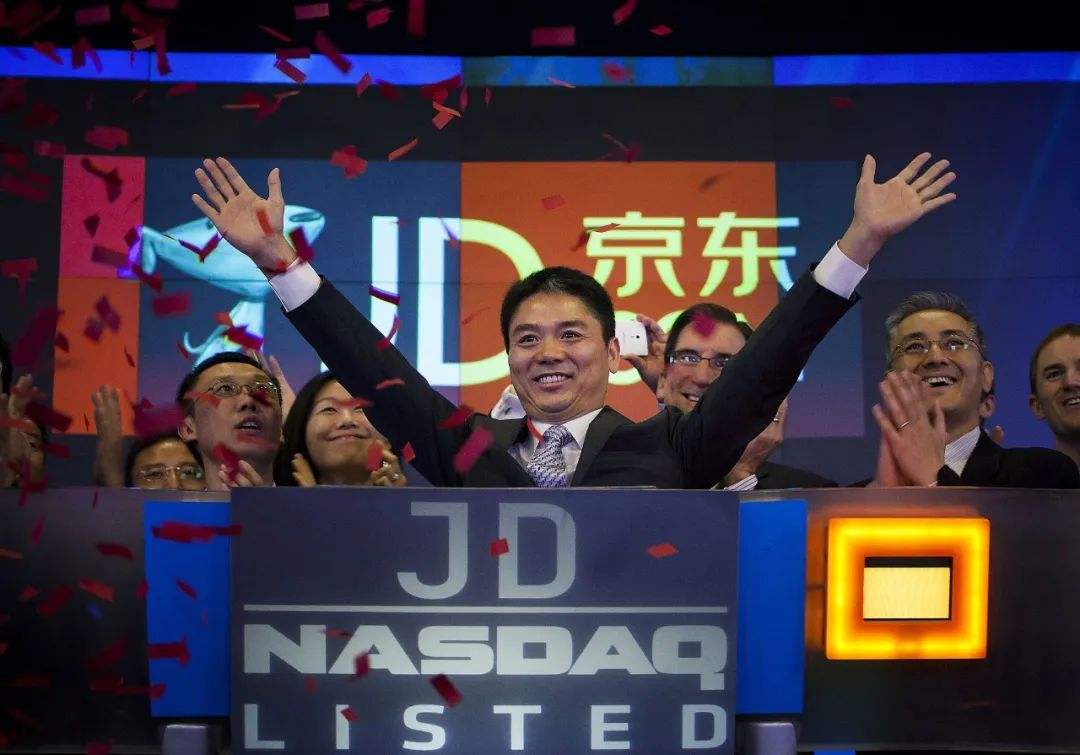 刘强东：考入名校上不起，村民凑钱让他读书，成功后回村发650万