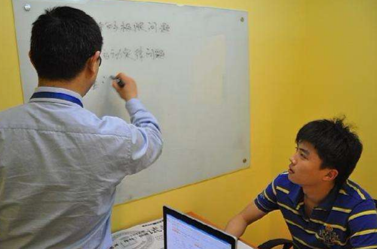 到了高三后半段才明白，补课和不补课的差距，幸好自己选对了