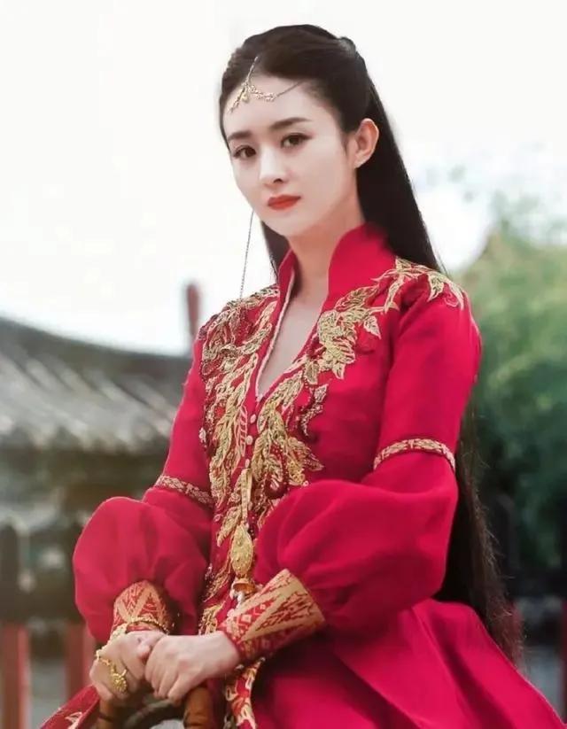幸福到万家：赵丽颖那些年的红衣造型，你最喜欢哪一个？