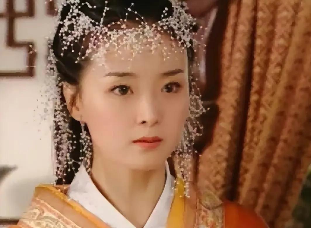 额饰别瞎戴，有人倾国倾城，有人扭捏做作，这6位造型谁最入你眼