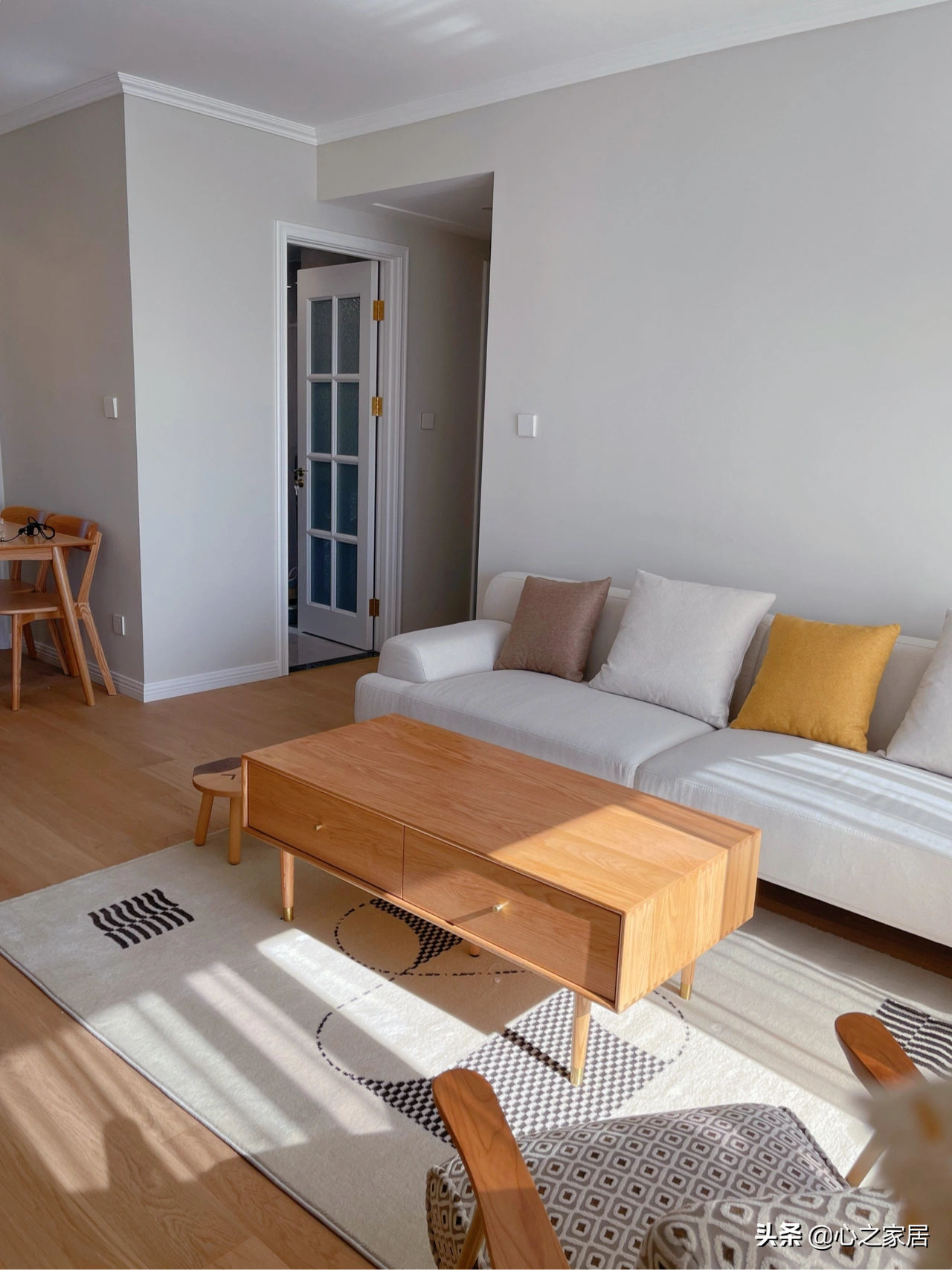 89㎡原木风格的家居装修简约省事温馨舒适整个房子都是暖暖的