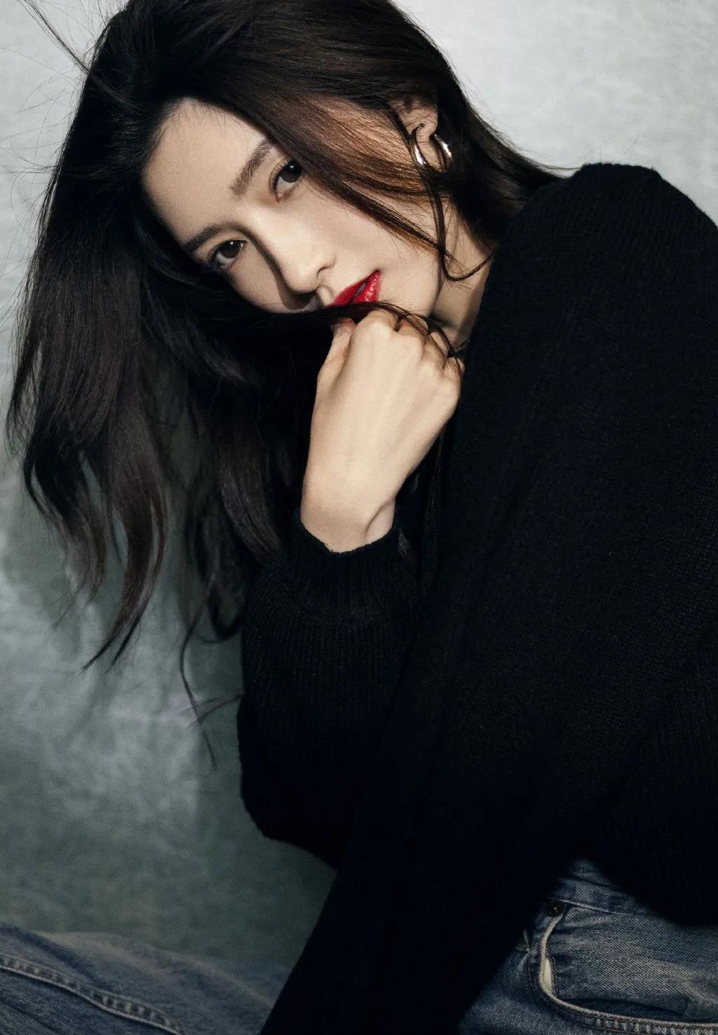 江疏影，成熟女性，知性优美