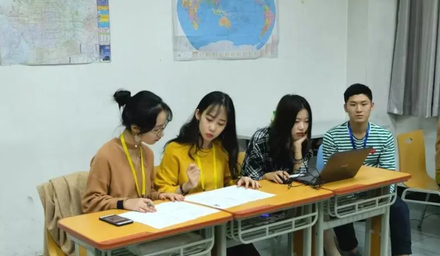 大學生入黨的決定權在這2人手里，與成績無關？大四學姐說出真相