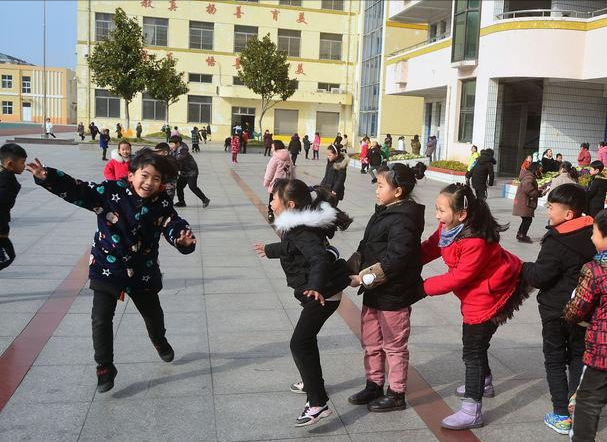 河南两地寒假放假时间确定，部分大学已经放假，中小学变化不大