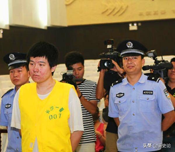 11年长沙男子8刀刺死女大学生，得知死刑后露出微笑，为何？