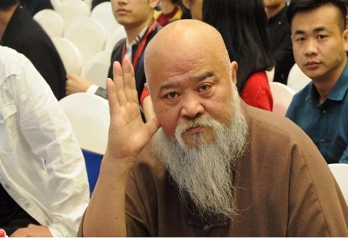 不顾医生劝阻,每天2包烟,顿顿8两白酒的演员李琦,如今变成这样