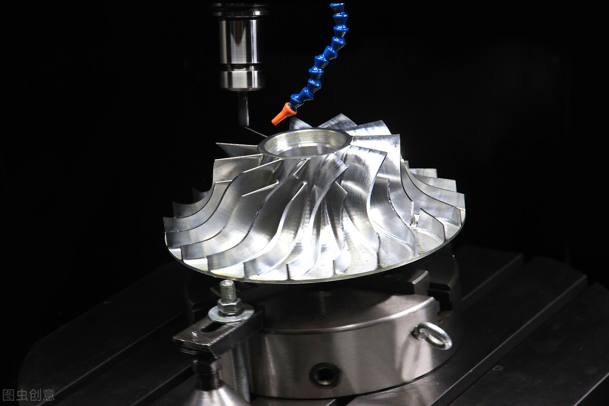 如何在五金冲压与 CNC 加工之间做出正确选择