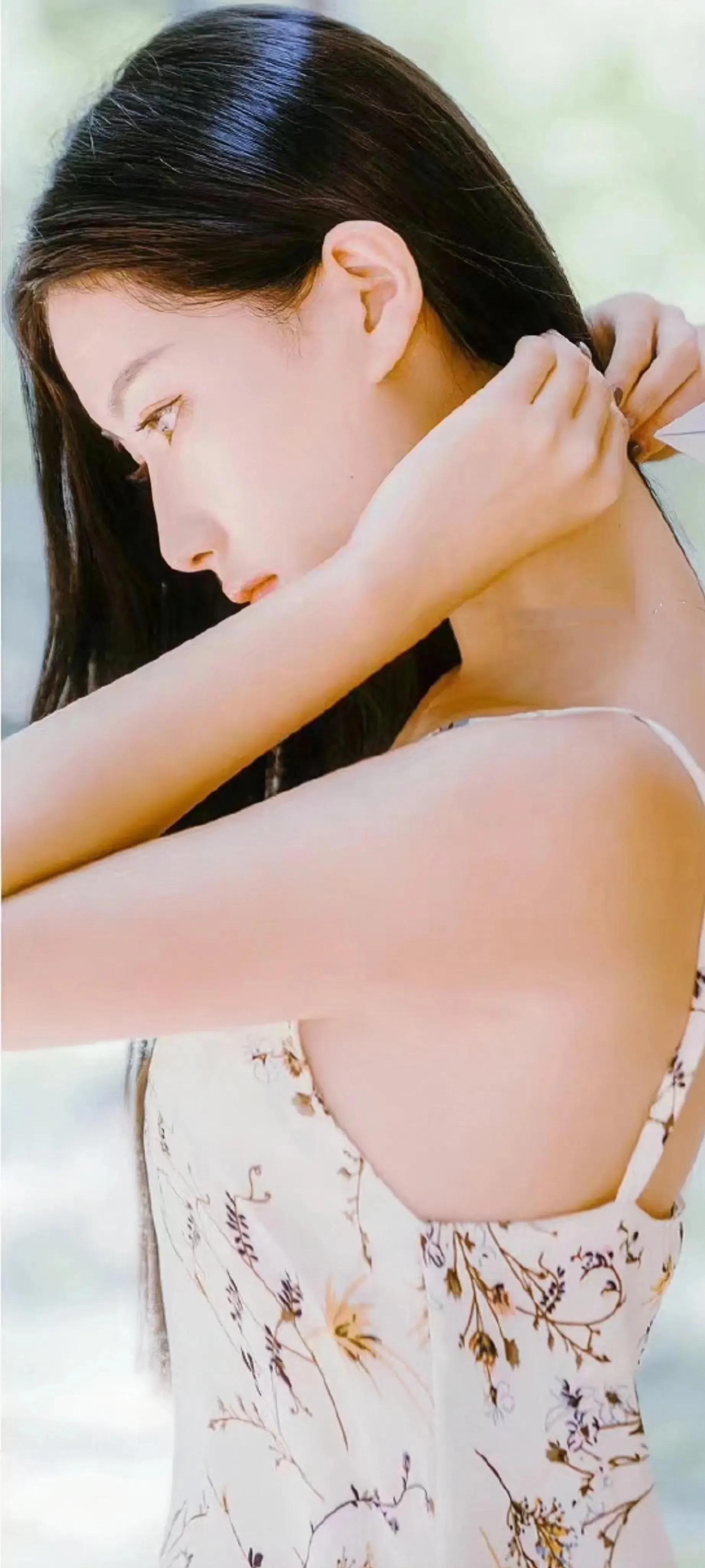 端庄美丽的张子璇