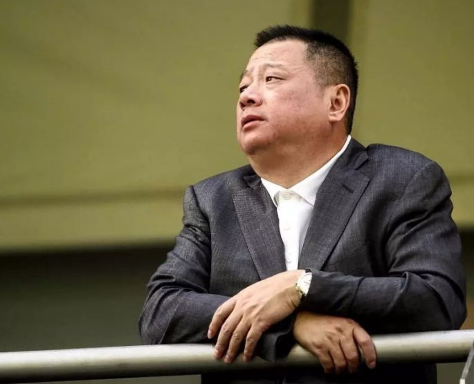 14年前，广东富豪投资700亿建中国第一高楼，结果却成第一烂尾楼