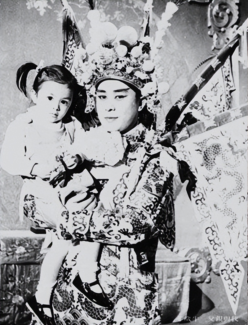 关之琳父亲关山：和儿女28年不来往，去世后前妻不参加葬礼